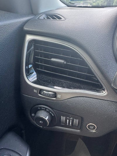 2021 Jeep Cherokee Limited FWD