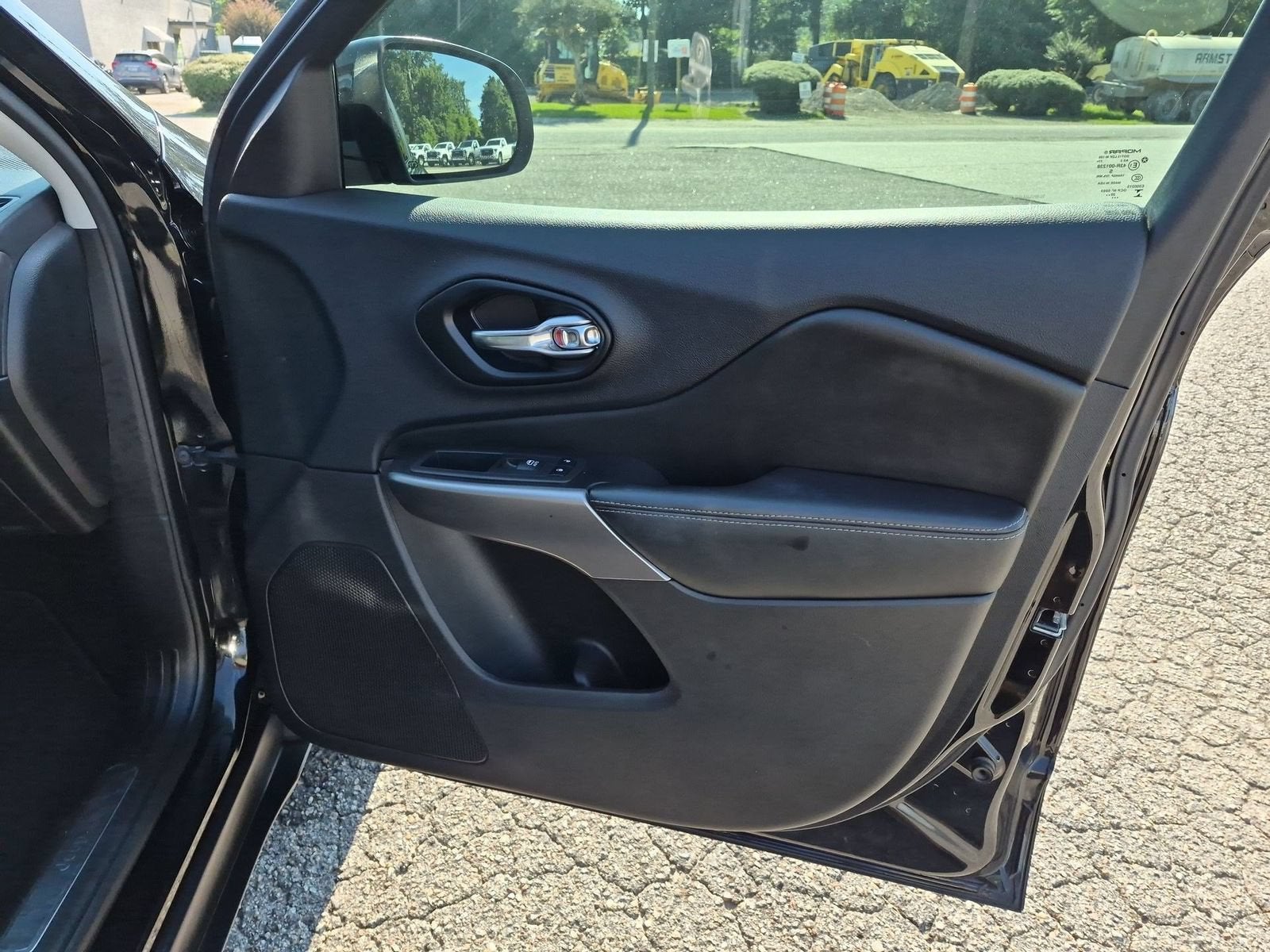 2021 Jeep Cherokee Limited FWD