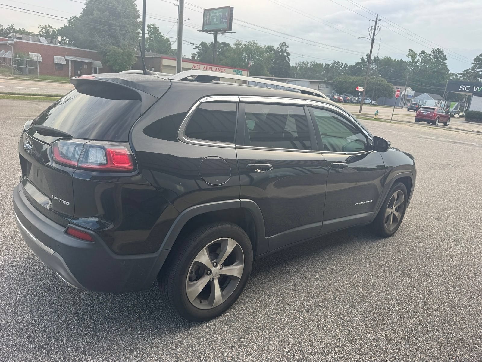 2021 Jeep Cherokee Limited FWD