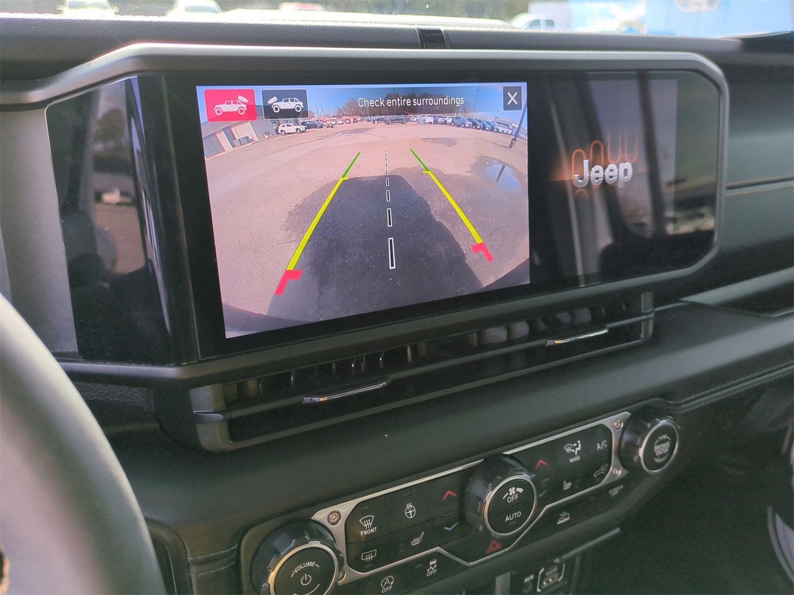 2024 Jeep Wrangler 4-Door Sahara 4x4