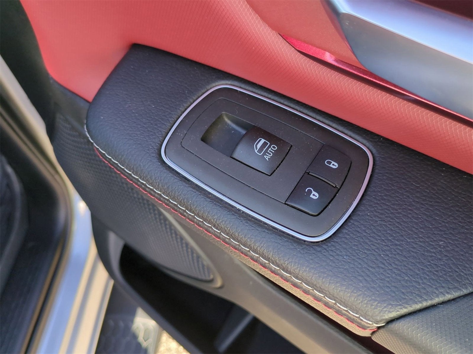 2022 RAM 1500 Rebel Crew Cab 4x4 5'7" Box