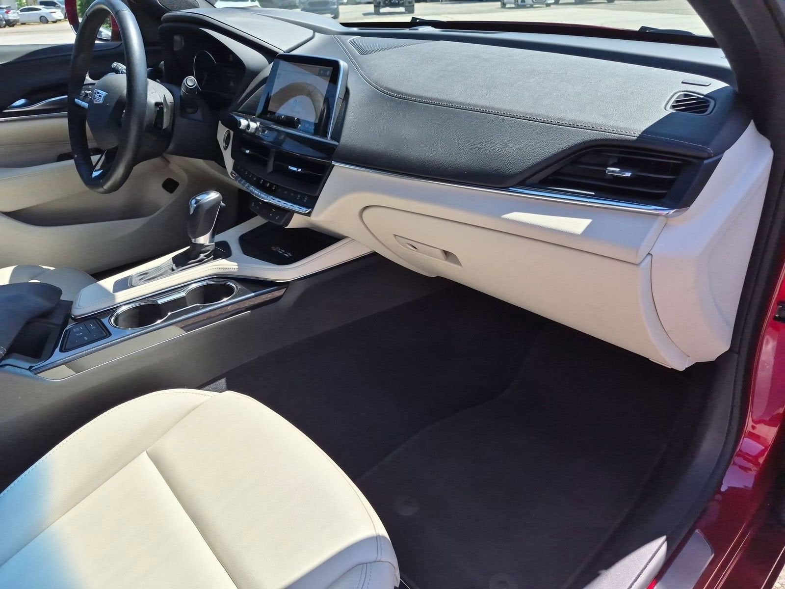 2025 Cadillac CT4 Luxury
