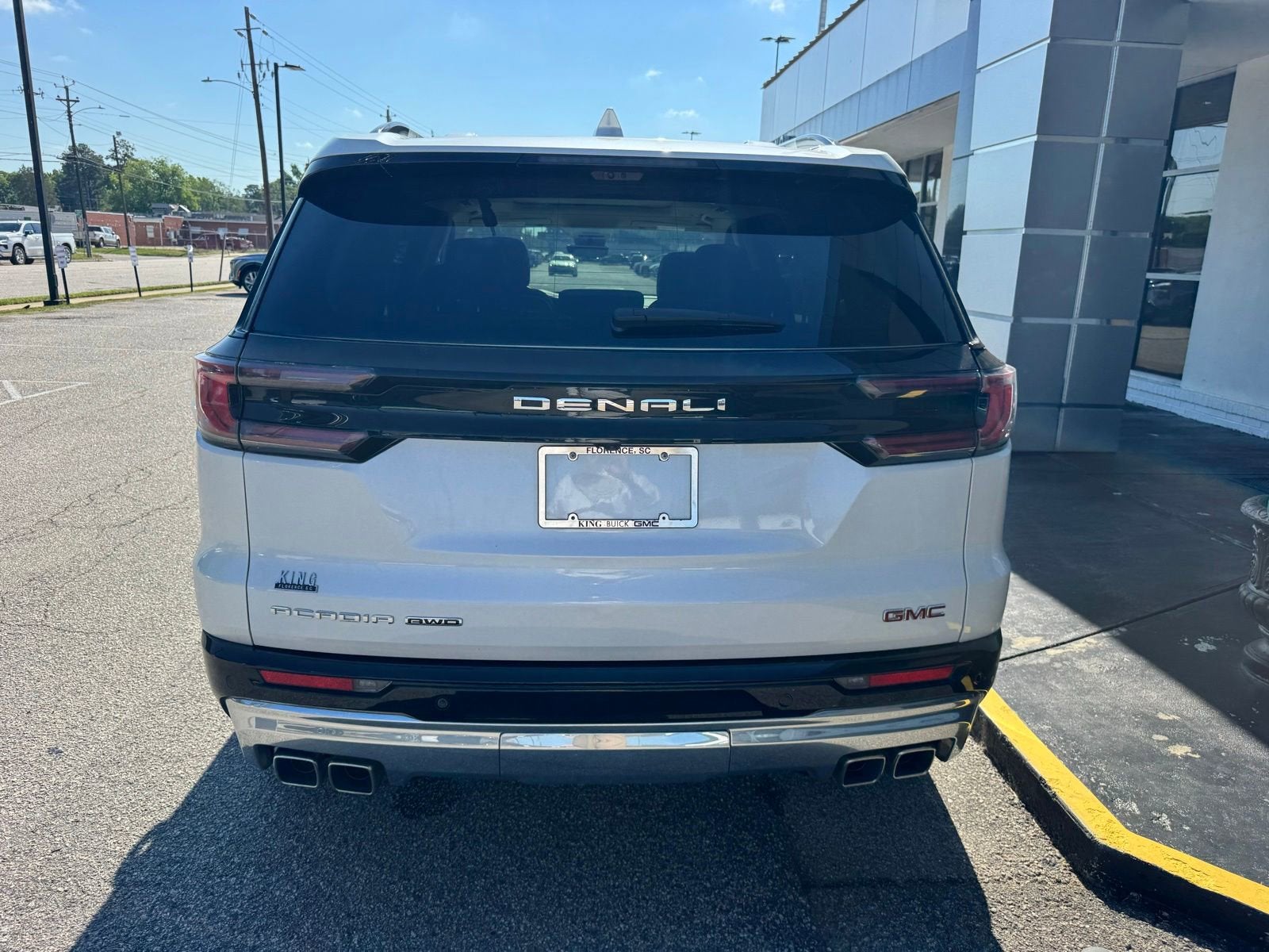2024 GMC Acadia Denali