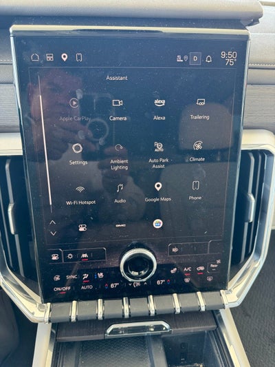 2024 GMC Acadia Denali