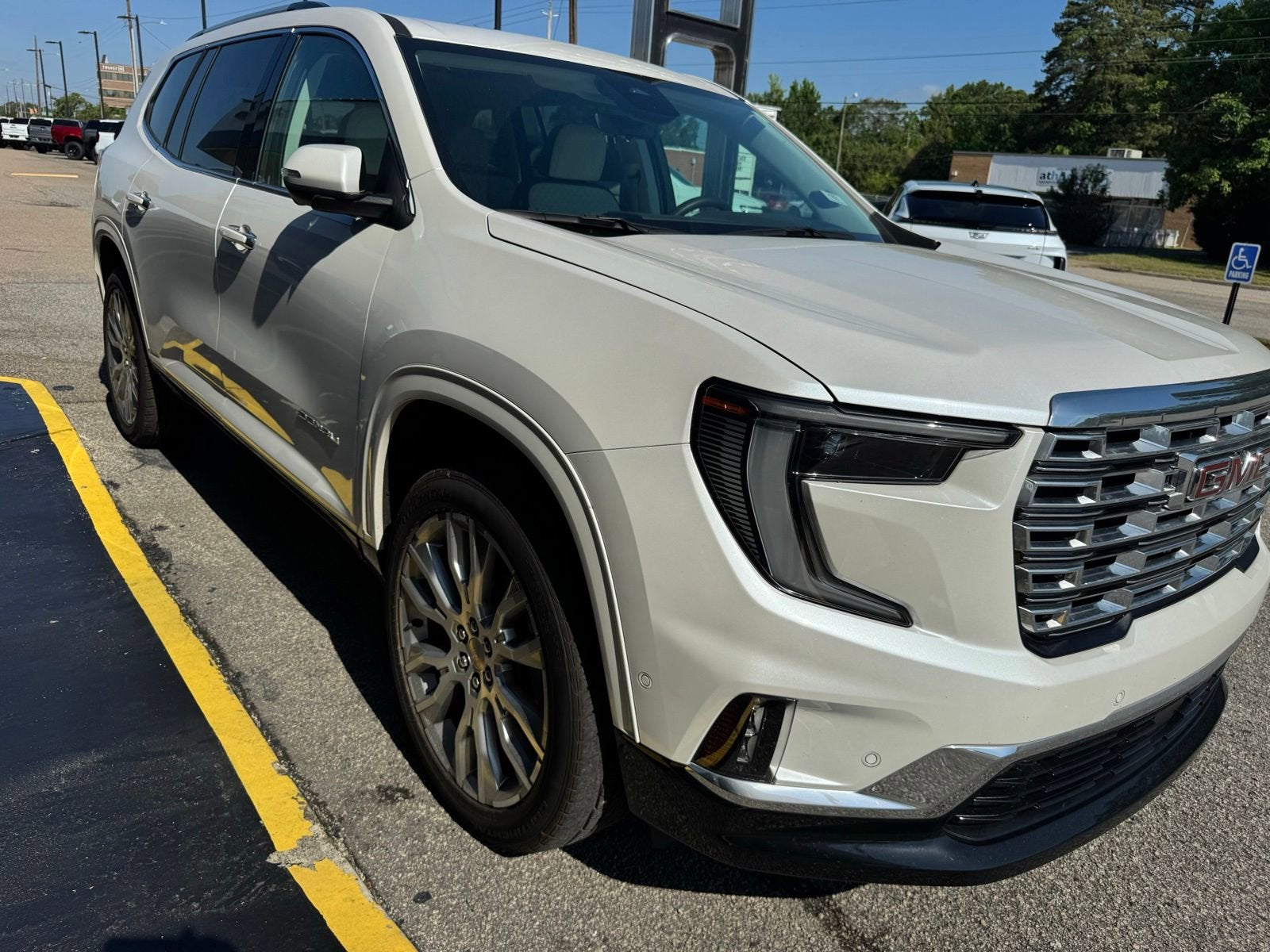 2024 GMC Acadia Denali