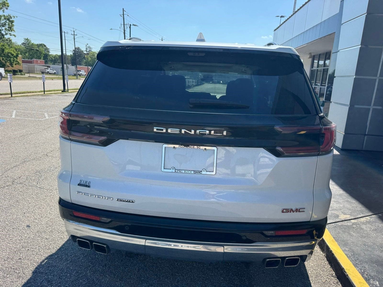 2024 GMC Acadia Denali