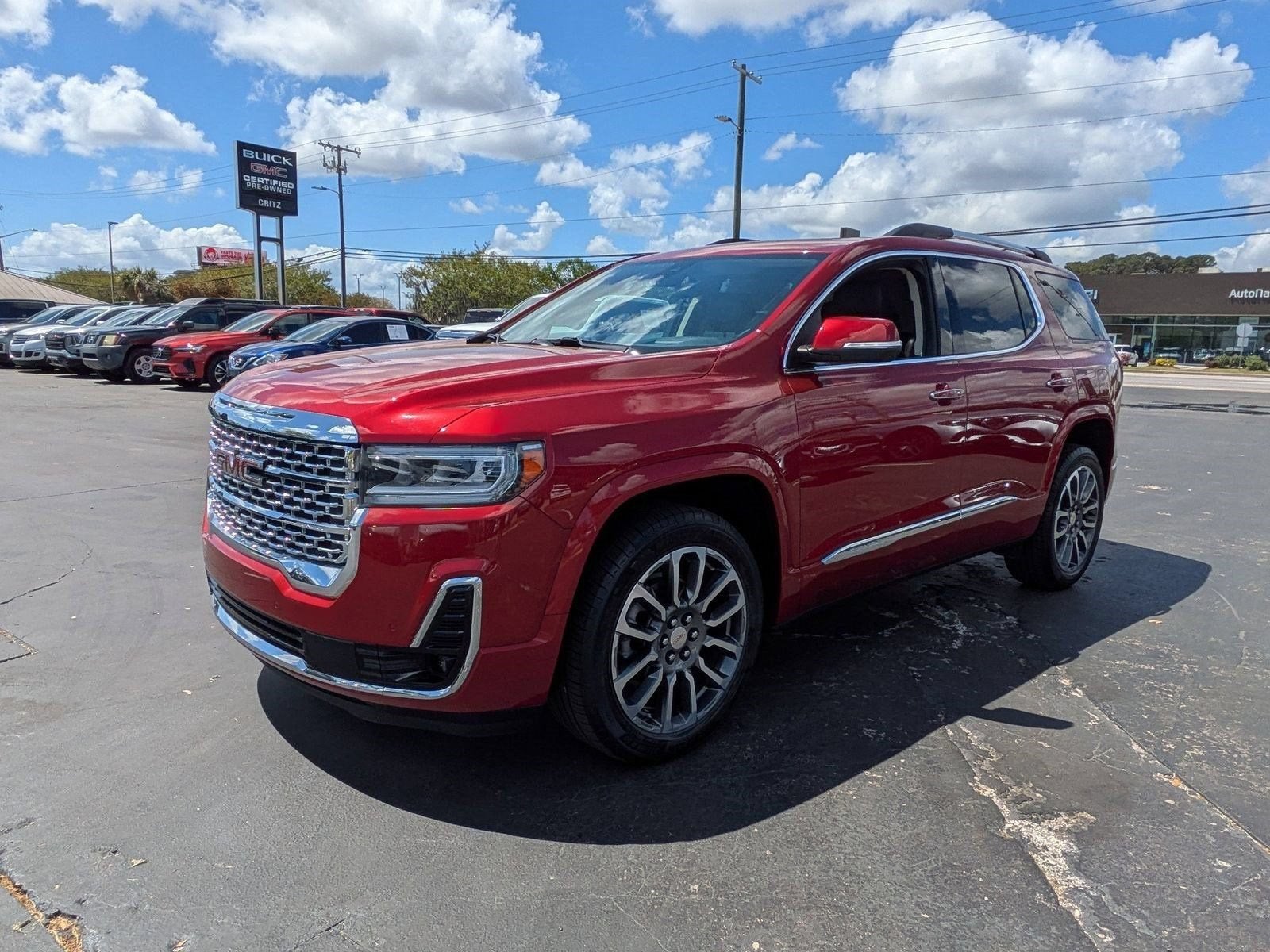 2023 GMC Acadia Denali