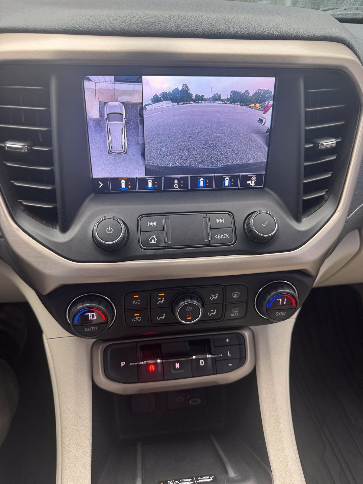 2020 GMC Acadia Denali
