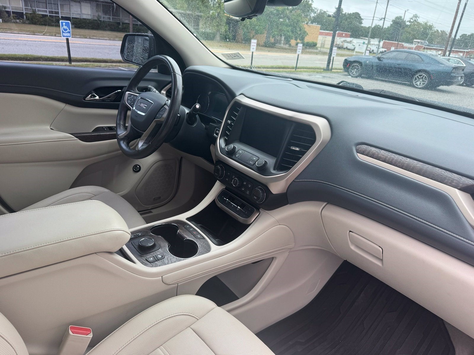 2020 GMC Acadia Denali