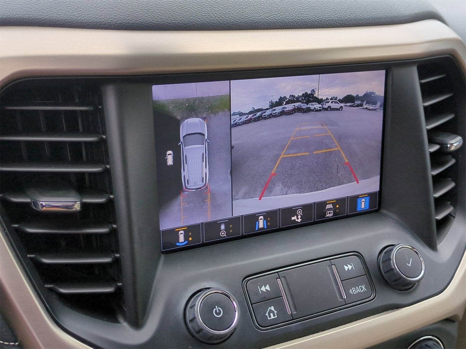 2022 GMC Acadia Denali