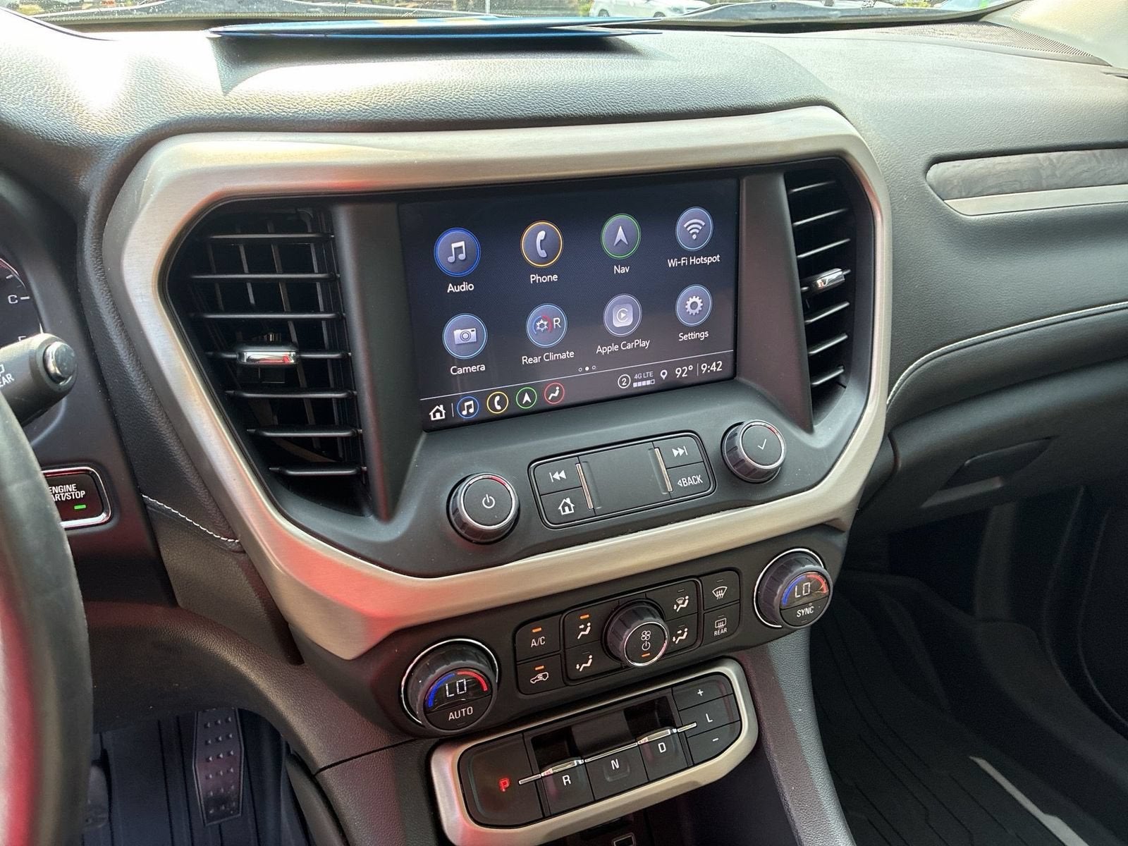 2022 GMC Acadia Denali