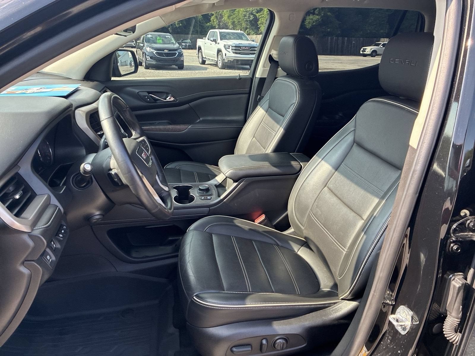 2022 GMC Acadia Denali