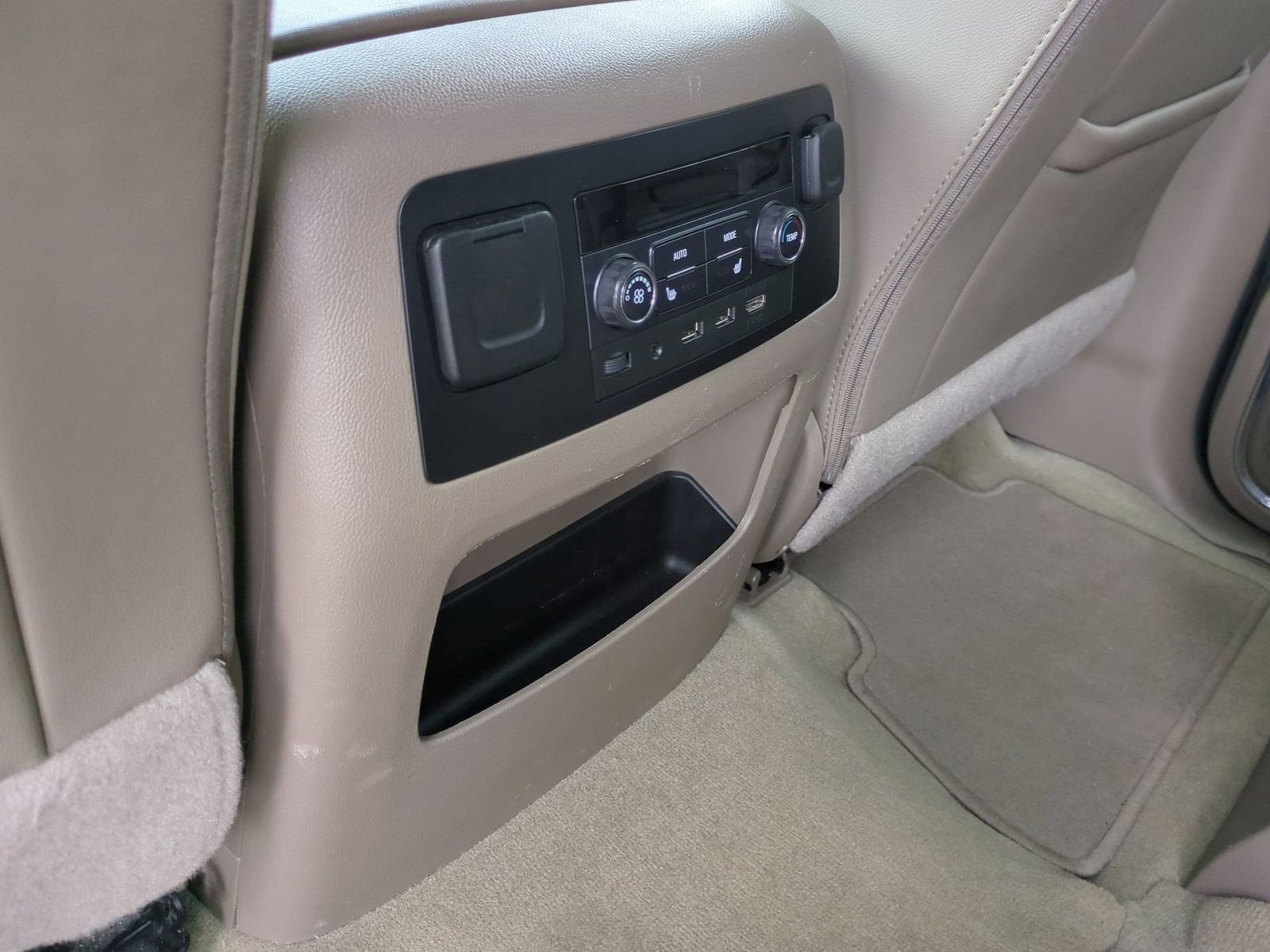 2017 GMC Yukon XL SLT