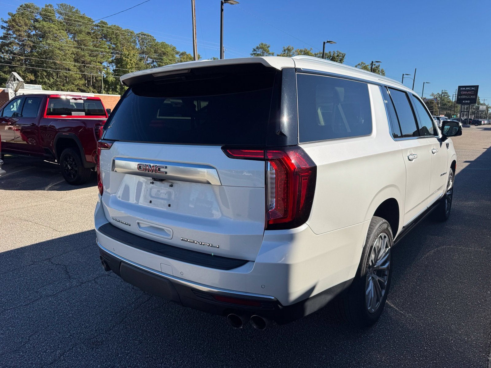 2022 GMC Yukon XL Denali