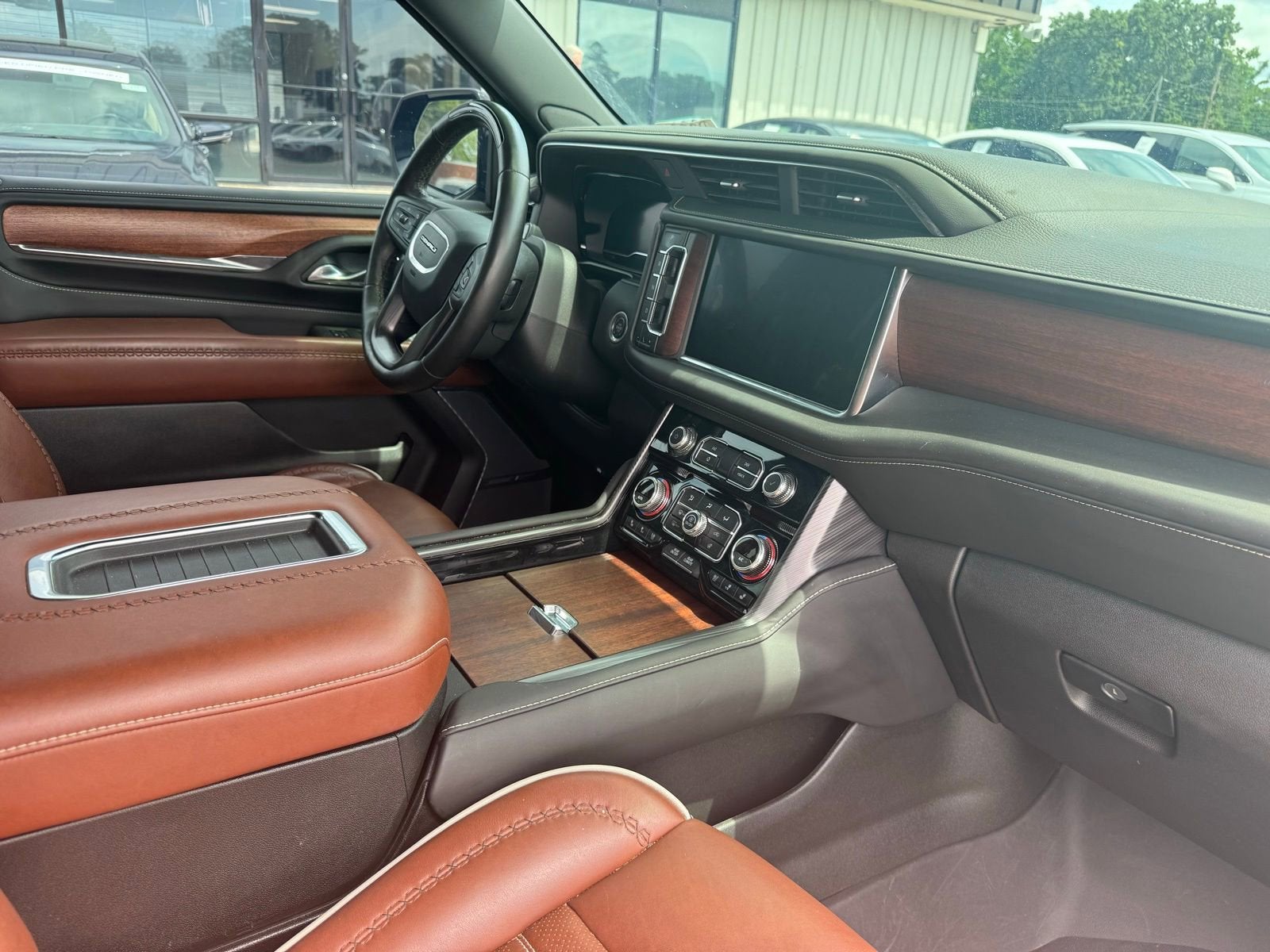 2024 GMC Yukon Denali Ultimate