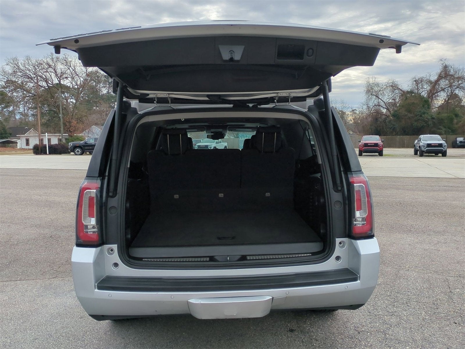 2020 GMC Yukon XL SLT