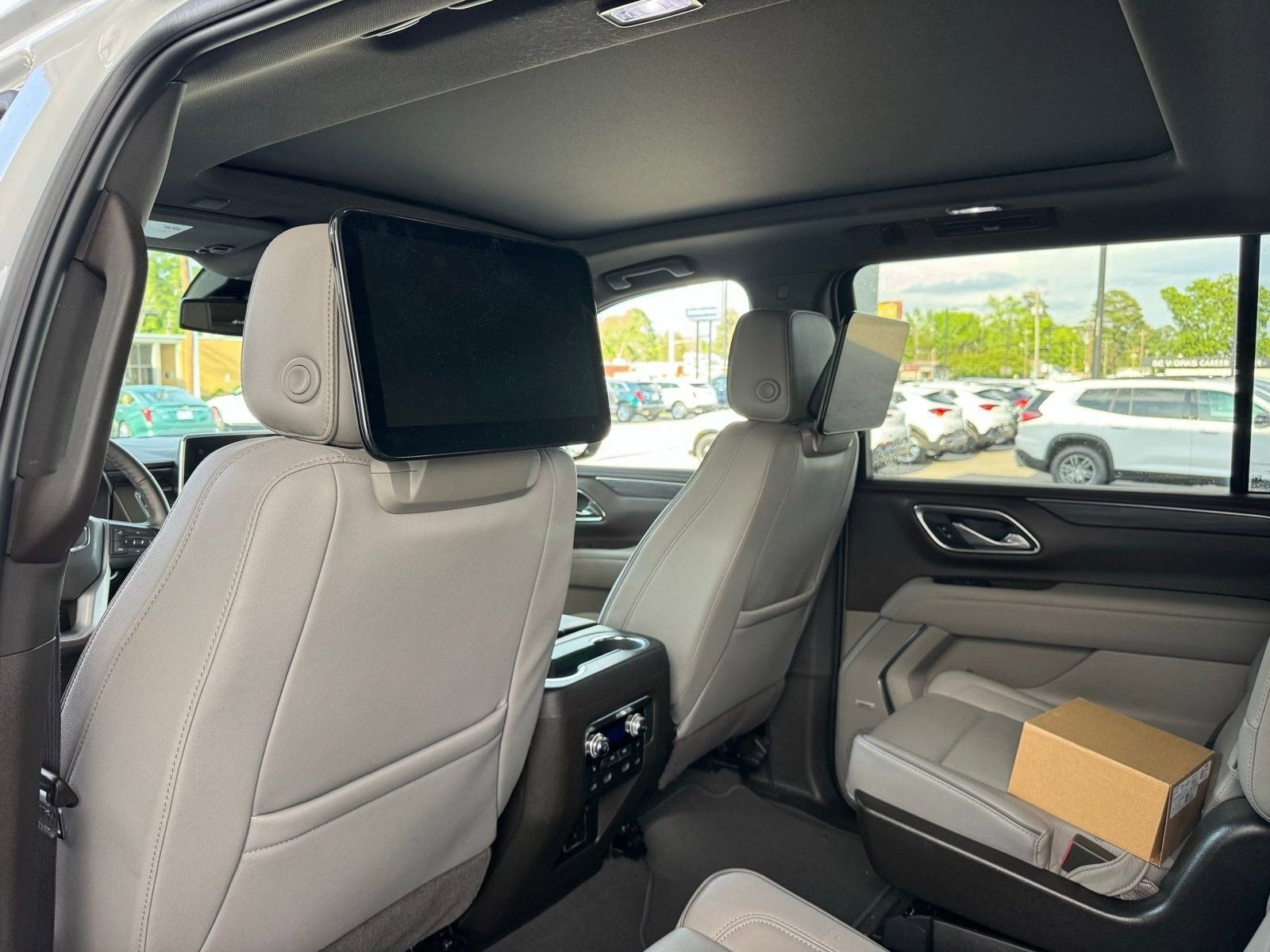 2024 GMC Yukon XL SLT