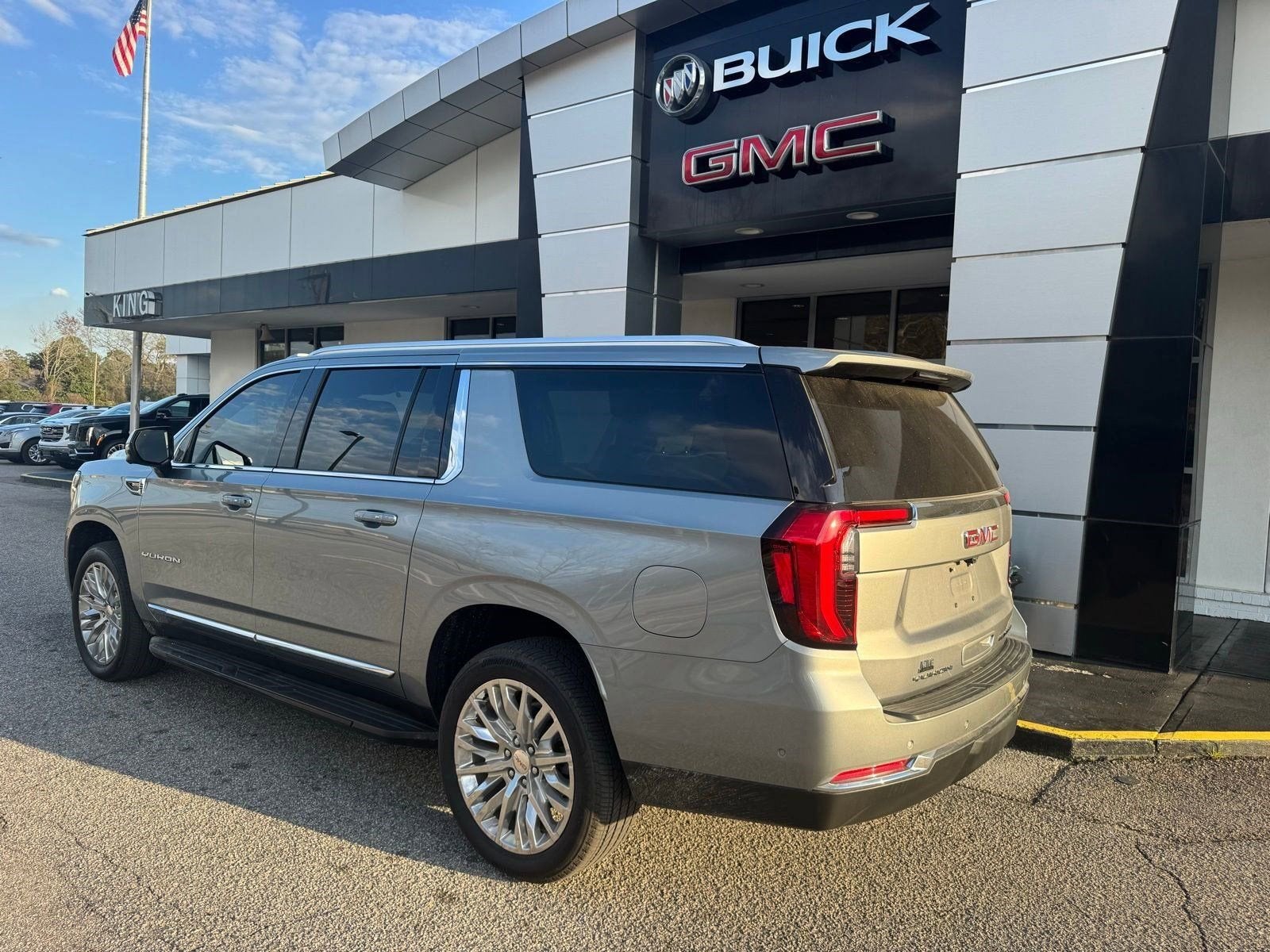 2025 GMC Yukon XL Elevation