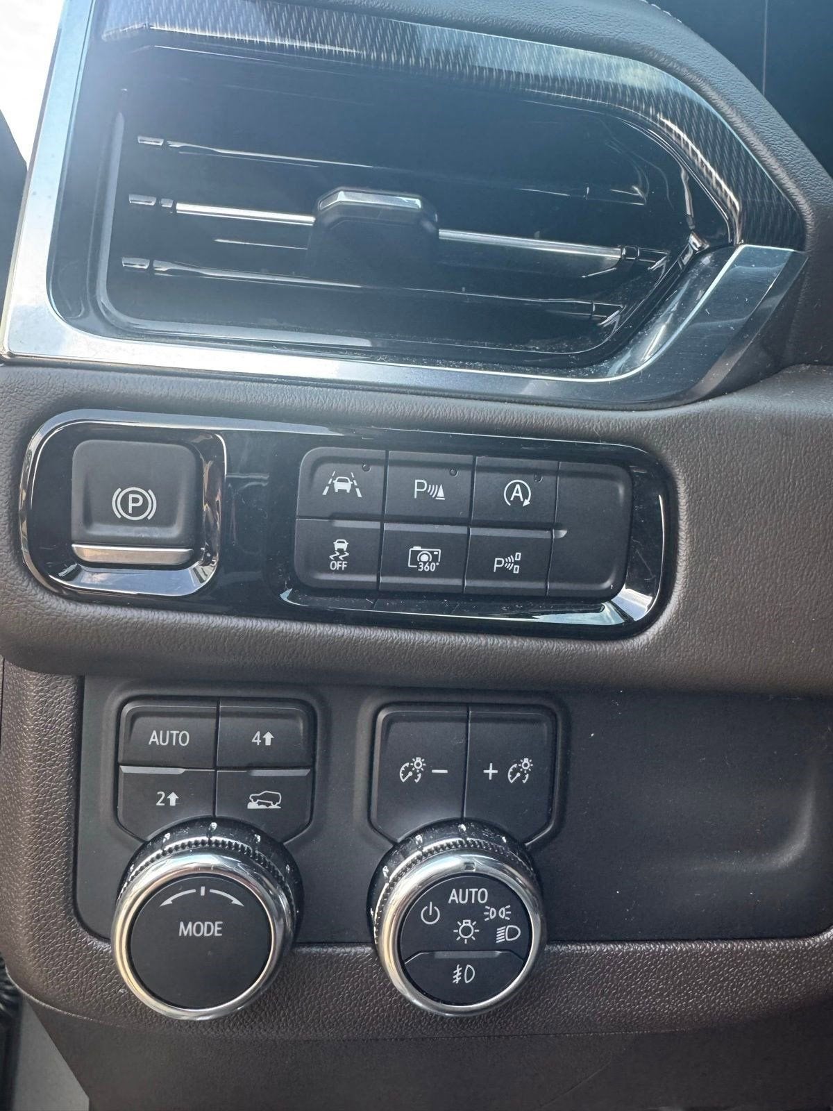 2025 GMC Yukon XL Elevation