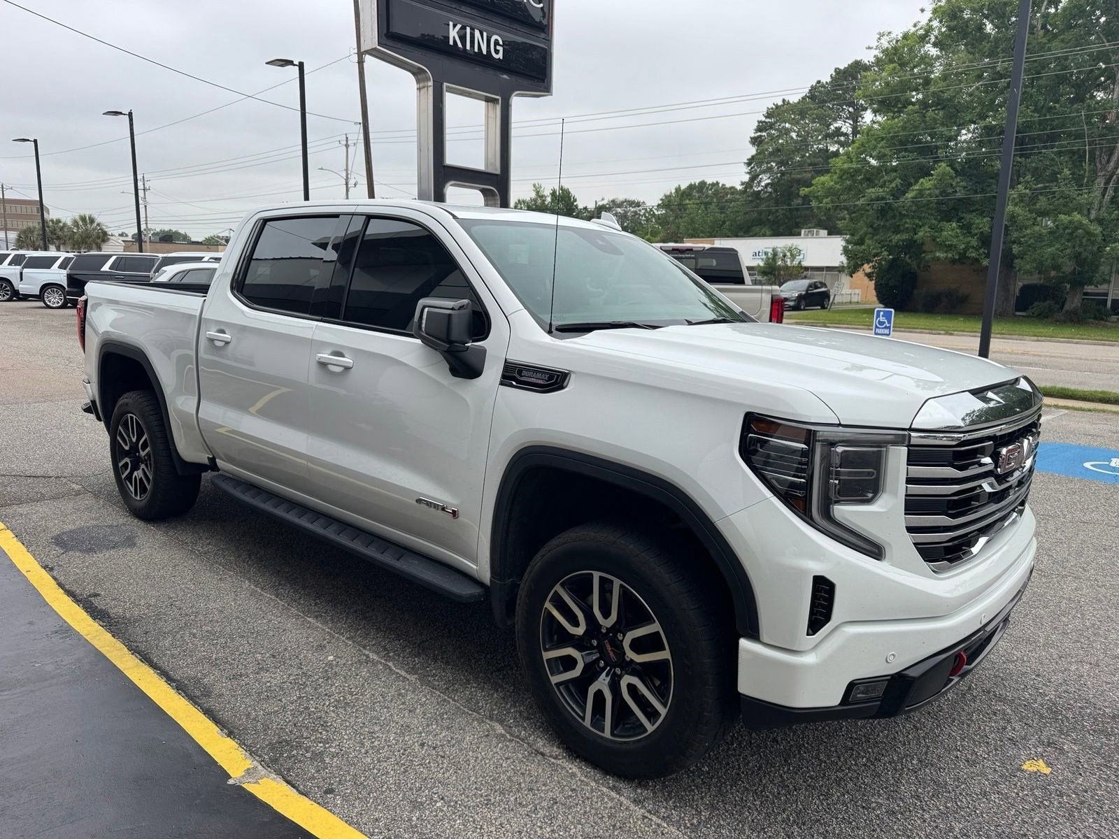 2023 GMC Sierra 1500 AT4