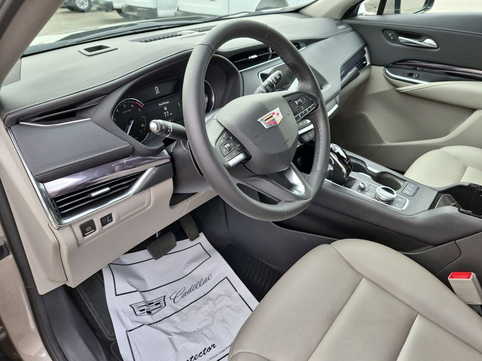 2023 Cadillac XT4 Luxury