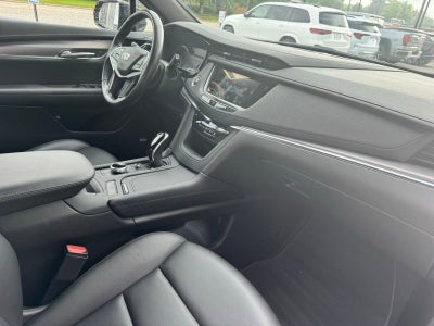 2023 Cadillac XT5 Luxury