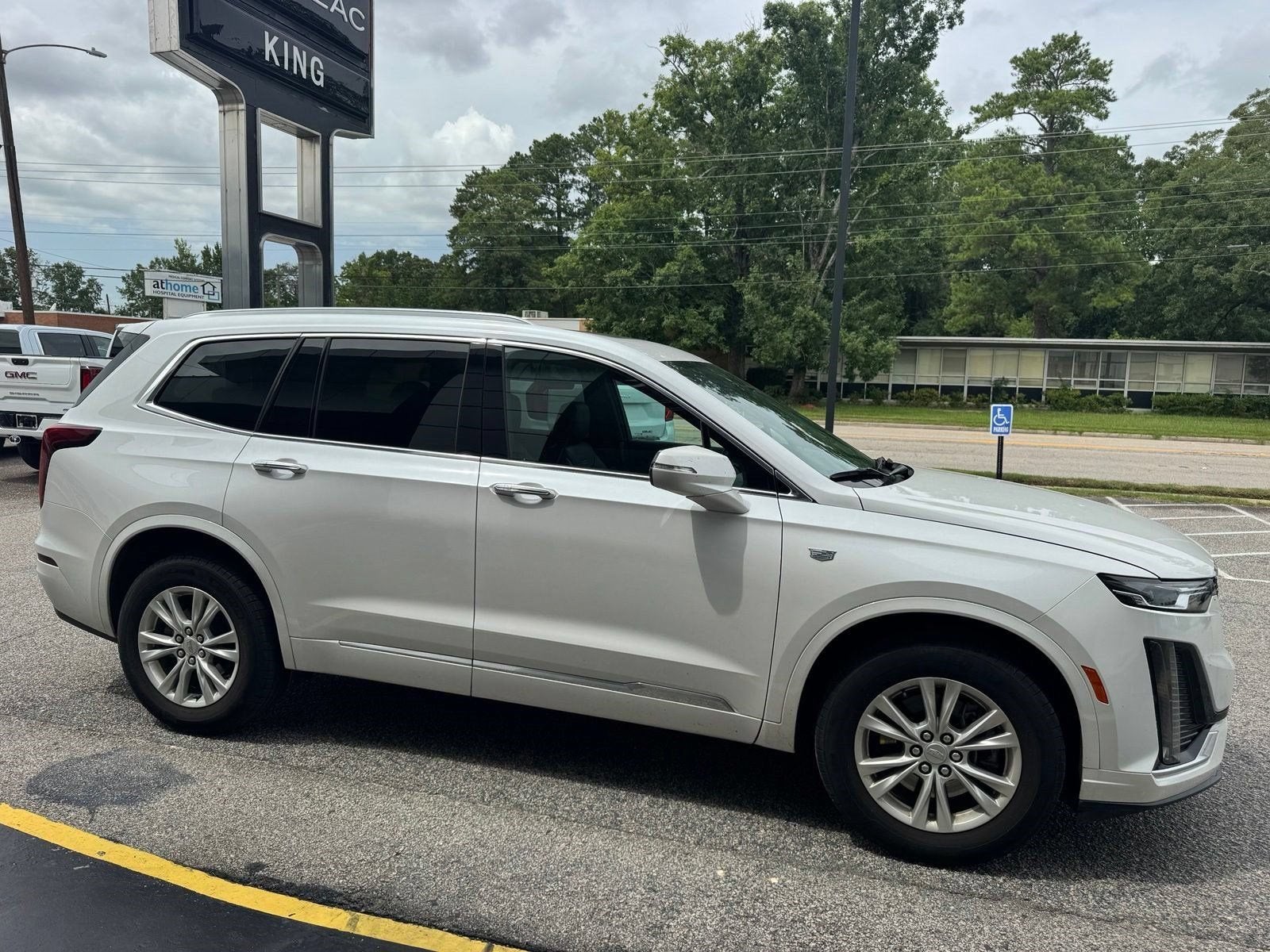 2024 Cadillac XT6 Luxury