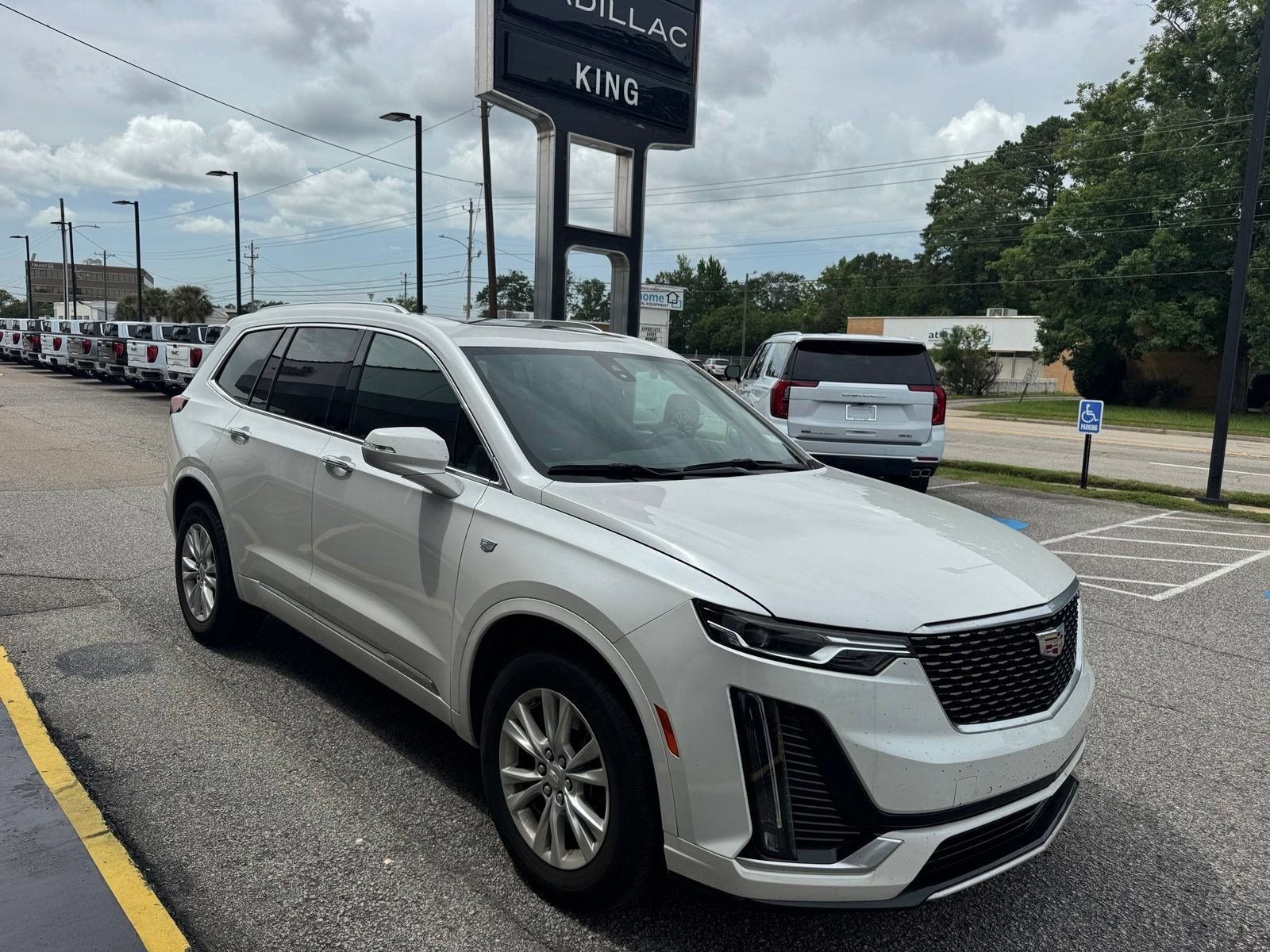 2024 Cadillac XT6 Luxury