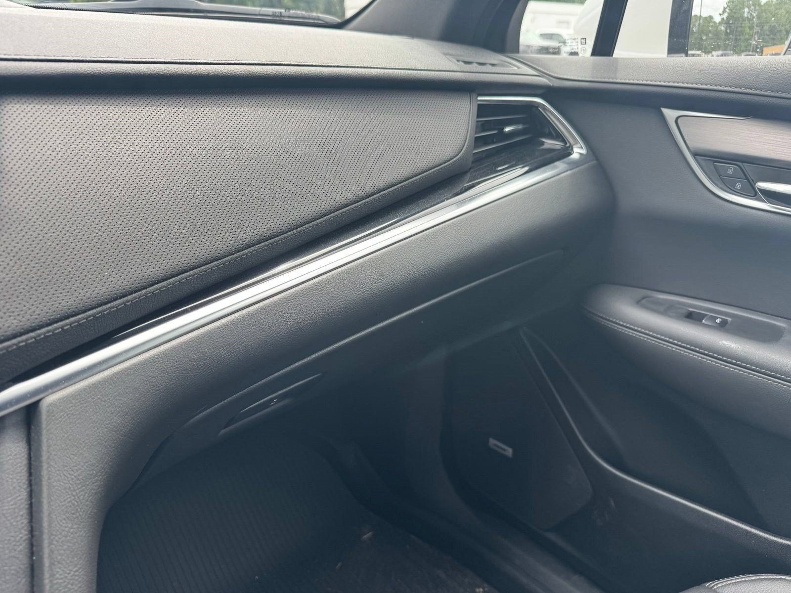 2024 Cadillac XT6 Luxury