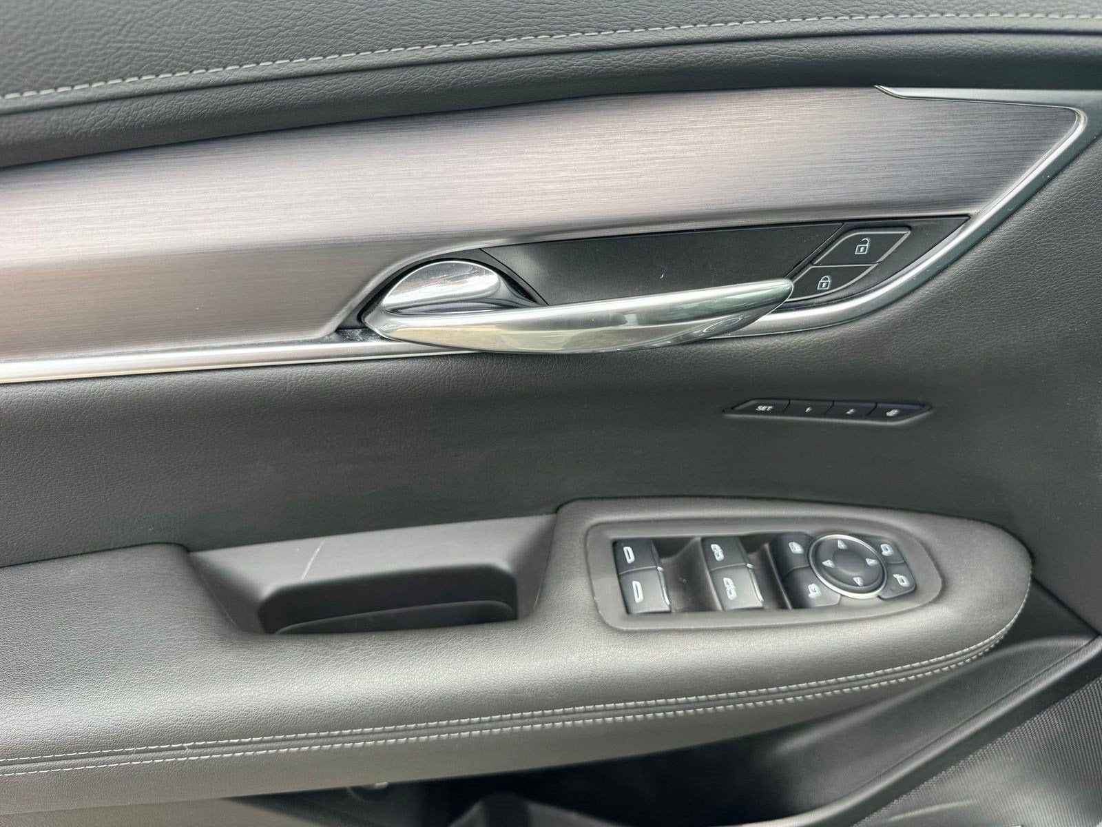 2024 Cadillac XT6 Luxury