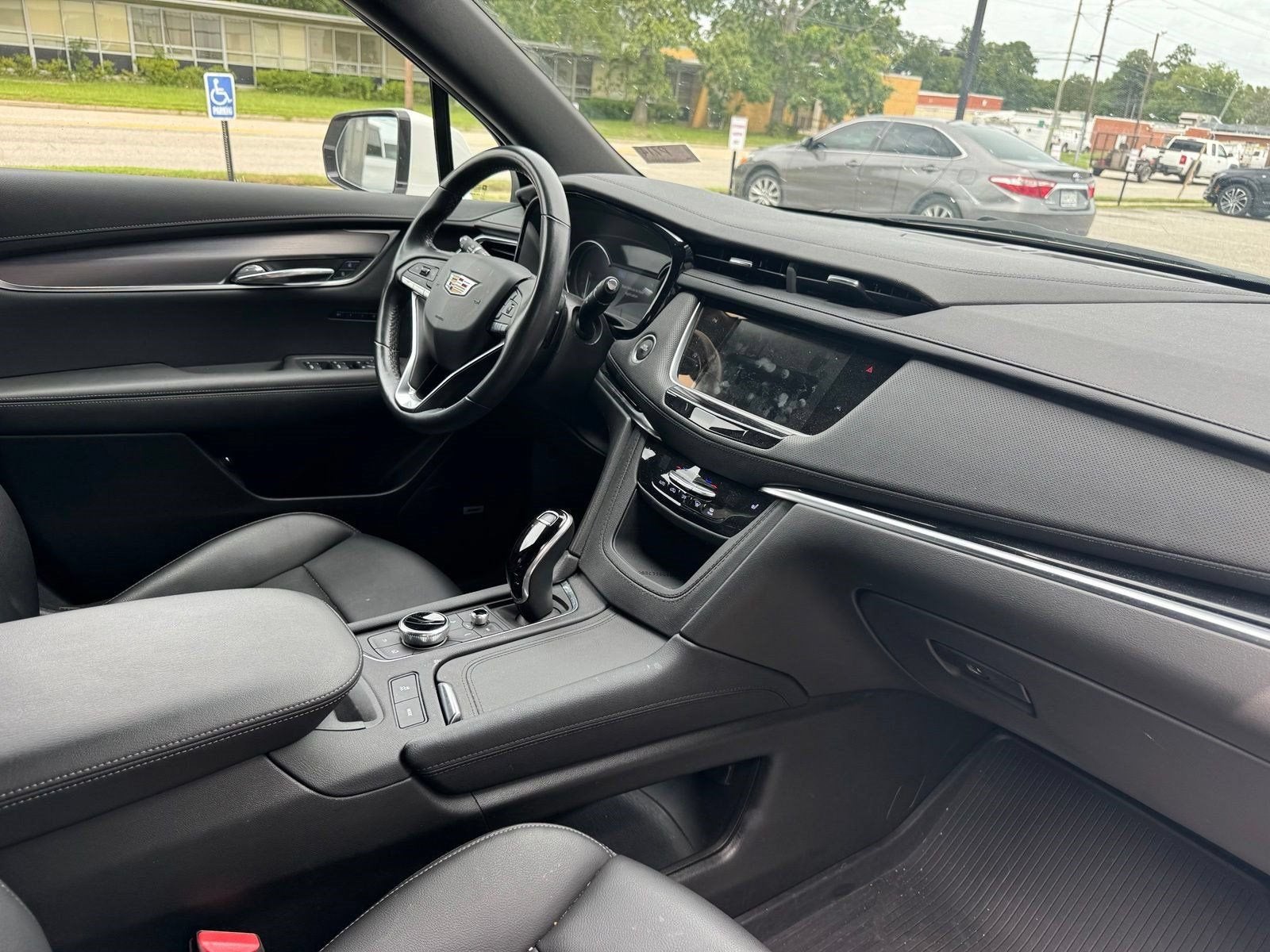 2024 Cadillac XT6 Luxury
