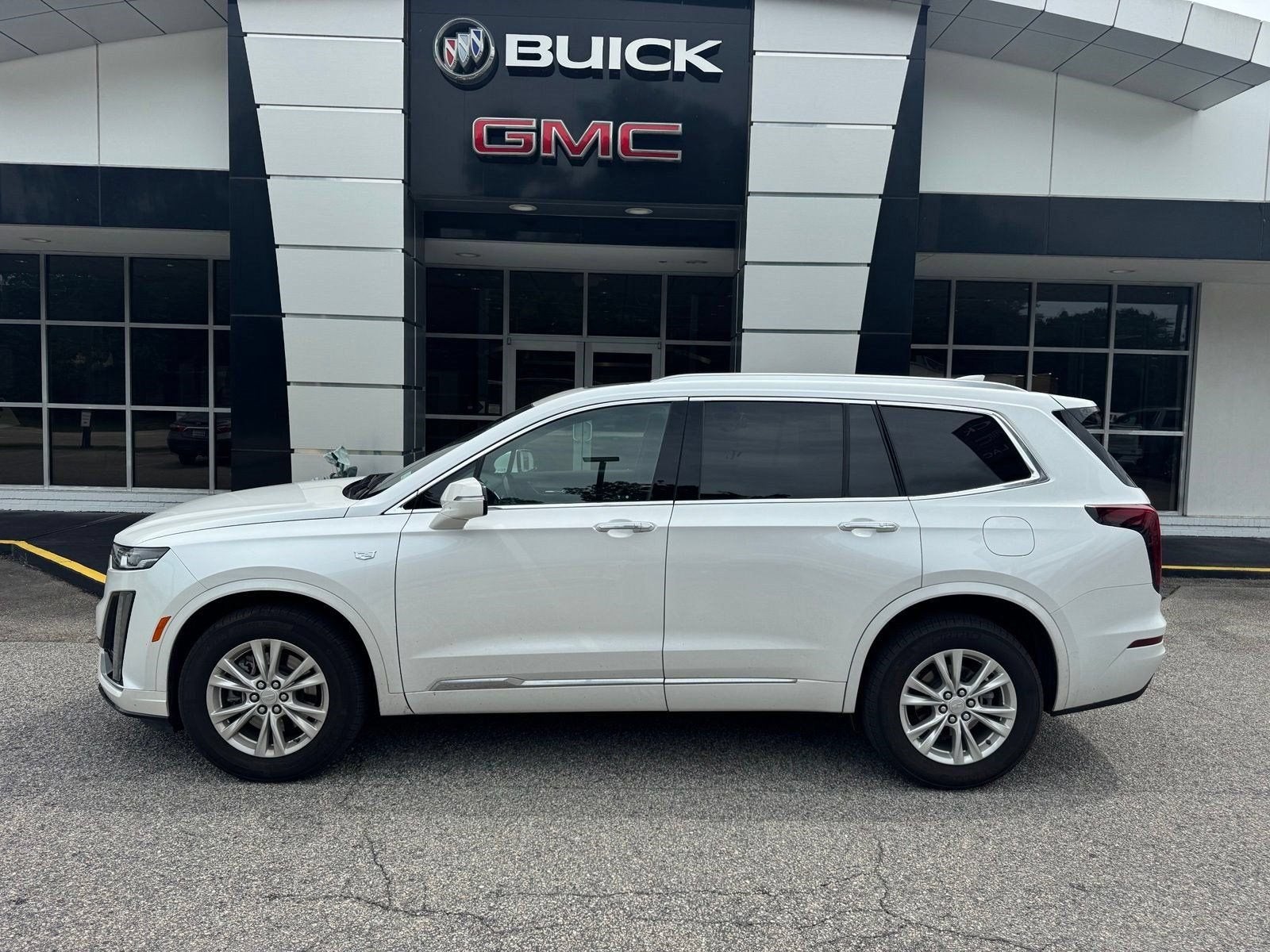 2024 Cadillac XT6 Luxury