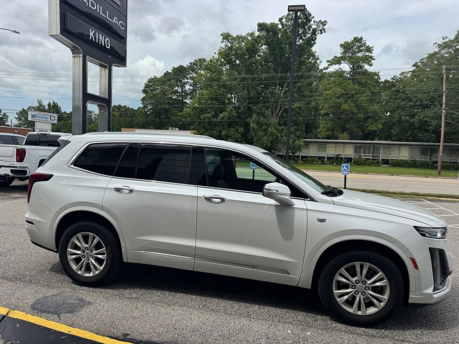 2024 Cadillac XT6 Luxury
