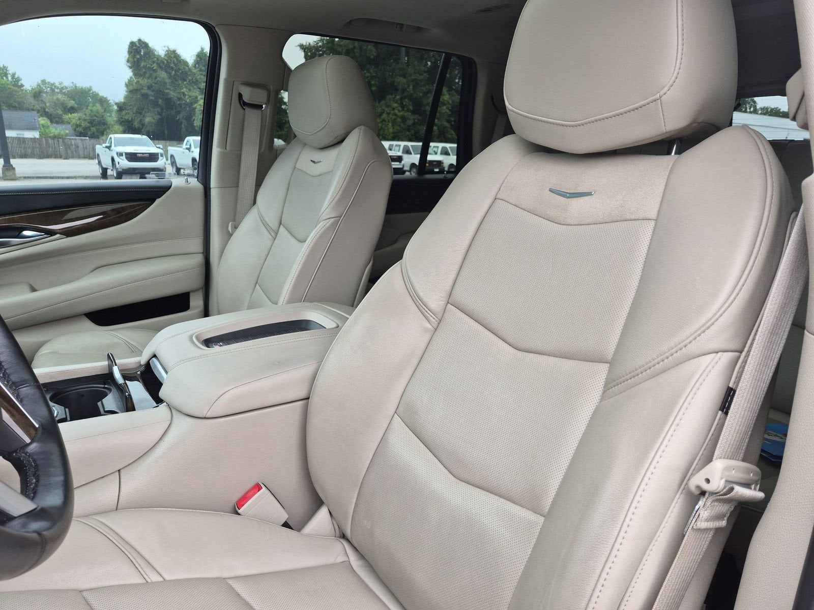 2019 Cadillac Escalade Luxury