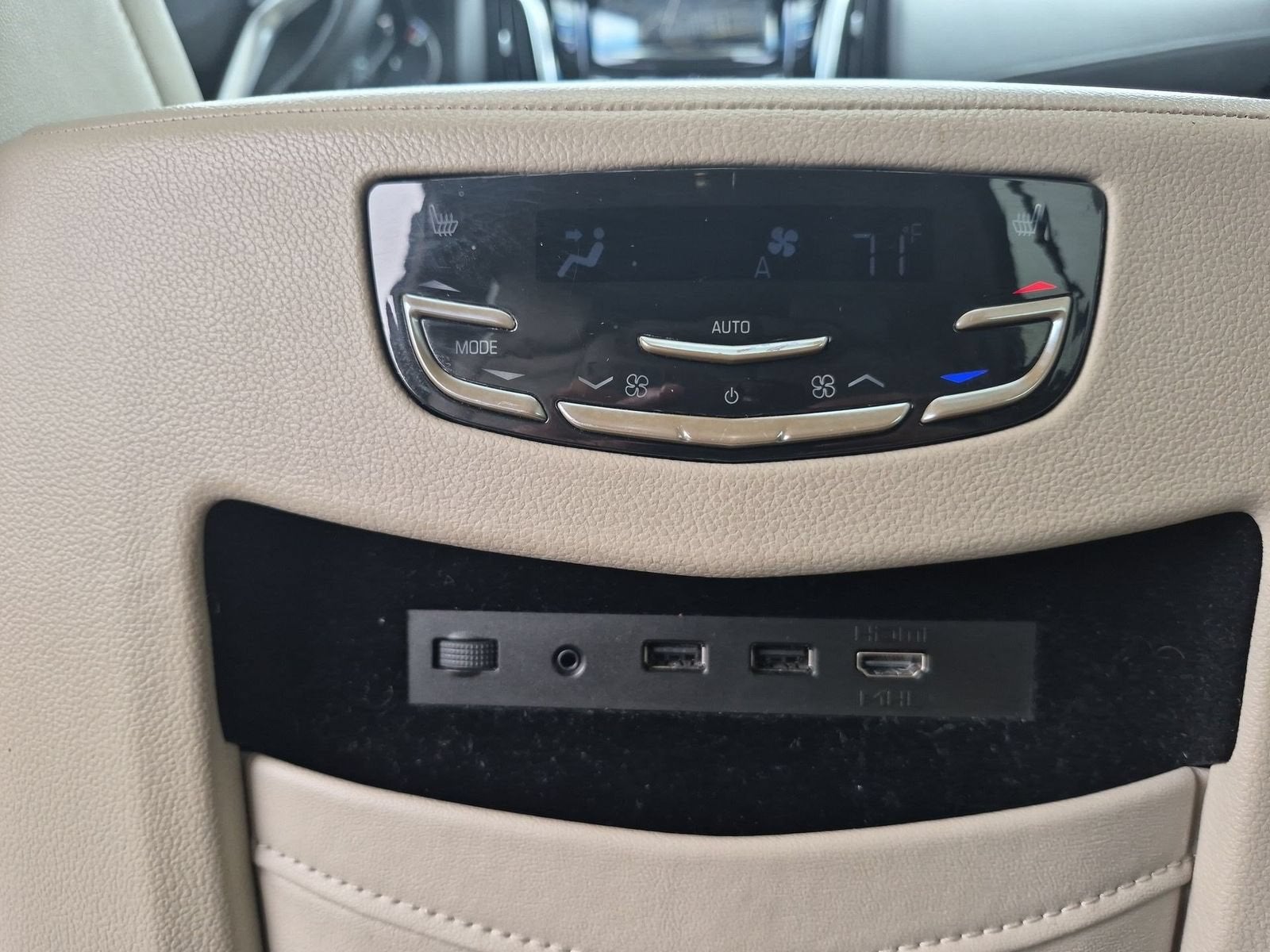 2019 Cadillac Escalade Luxury