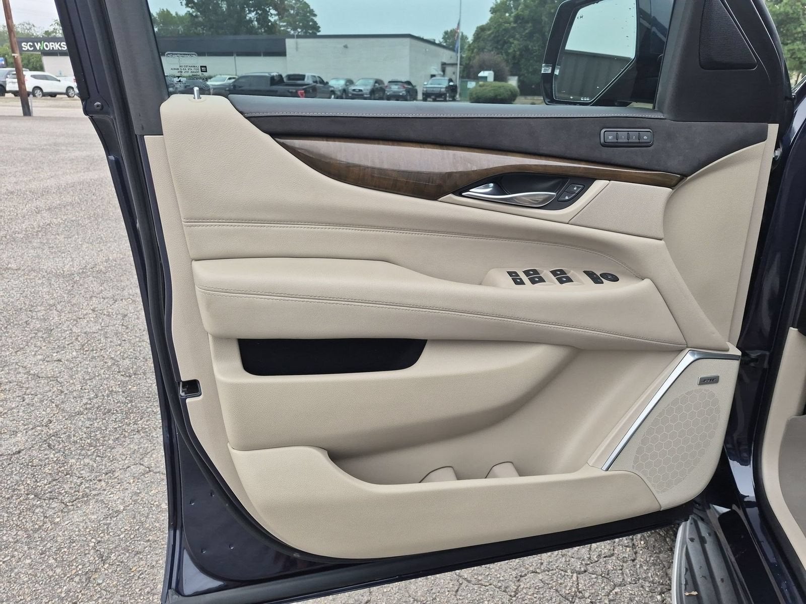 2019 Cadillac Escalade Luxury