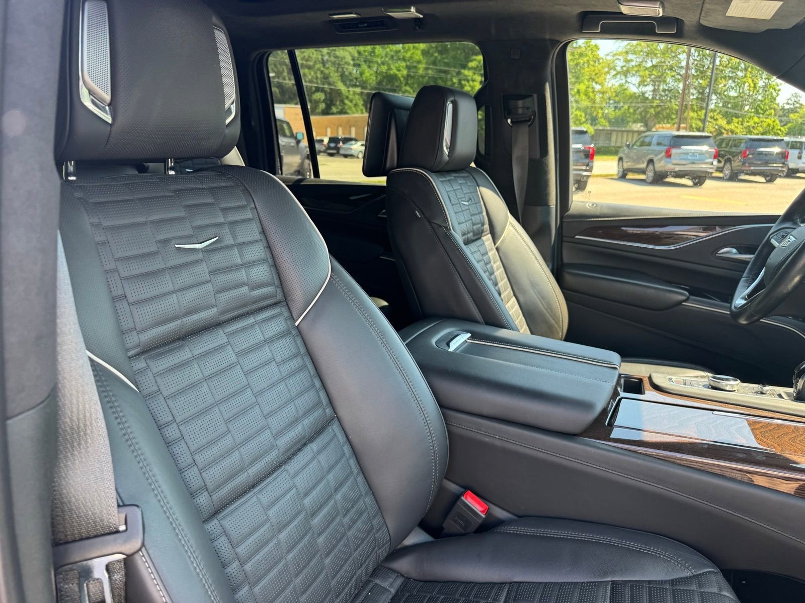2023 Cadillac Escalade ESV Premium Luxury Platinum