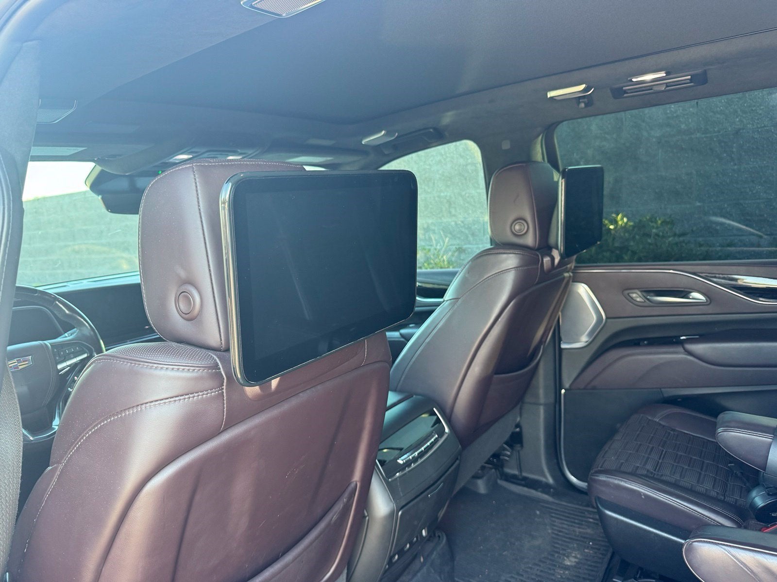 2023 Cadillac Escalade ESV 4WD Sport Platinum