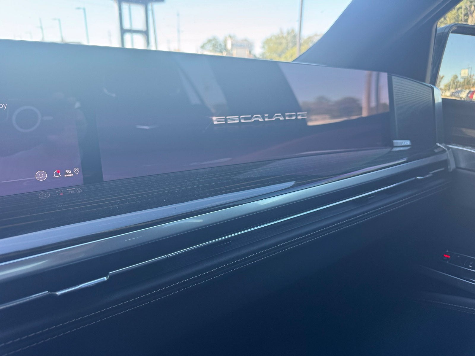 2025 Cadillac Escalade Luxury