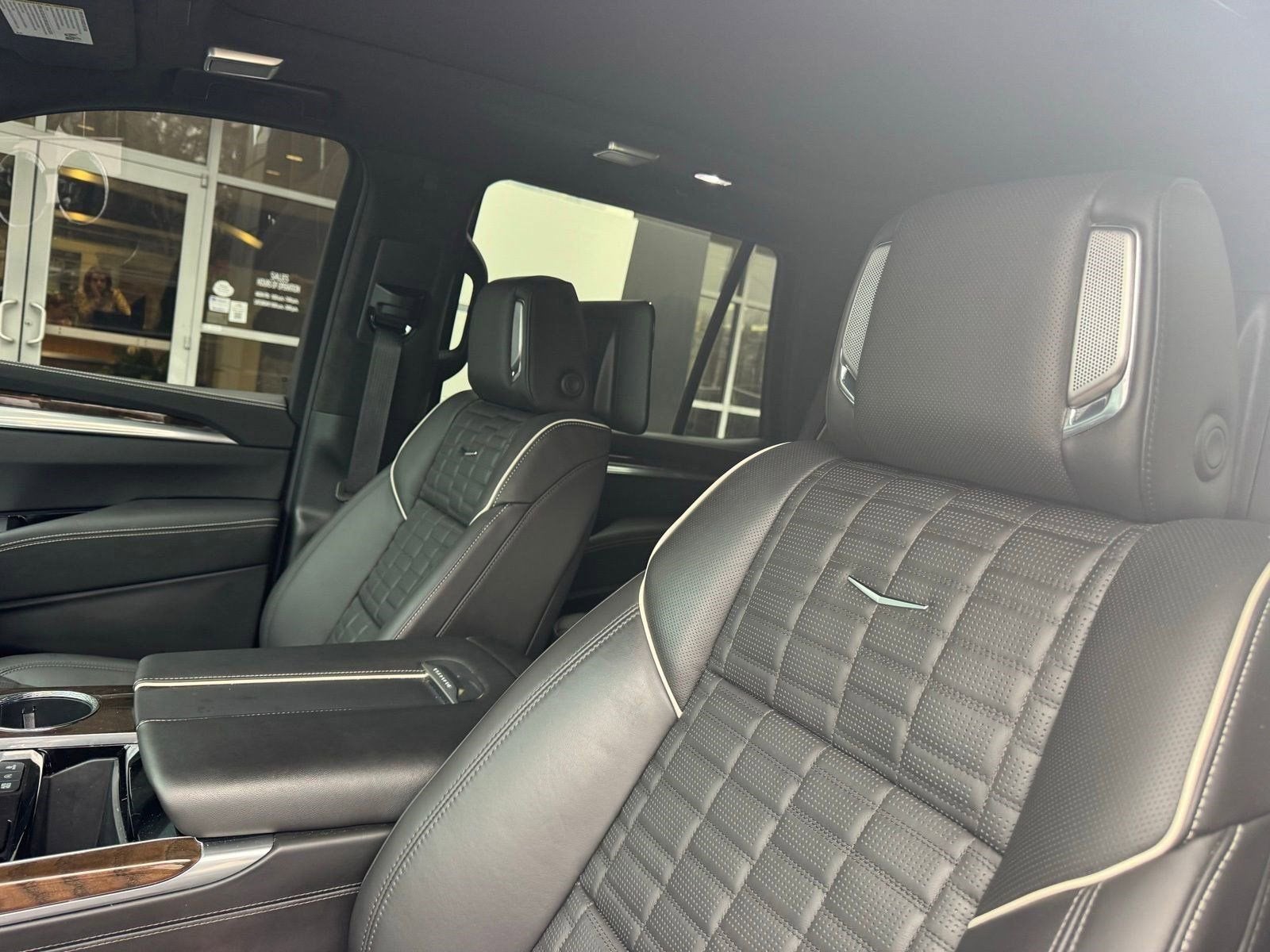 2025 Cadillac Escalade Sport Platinum