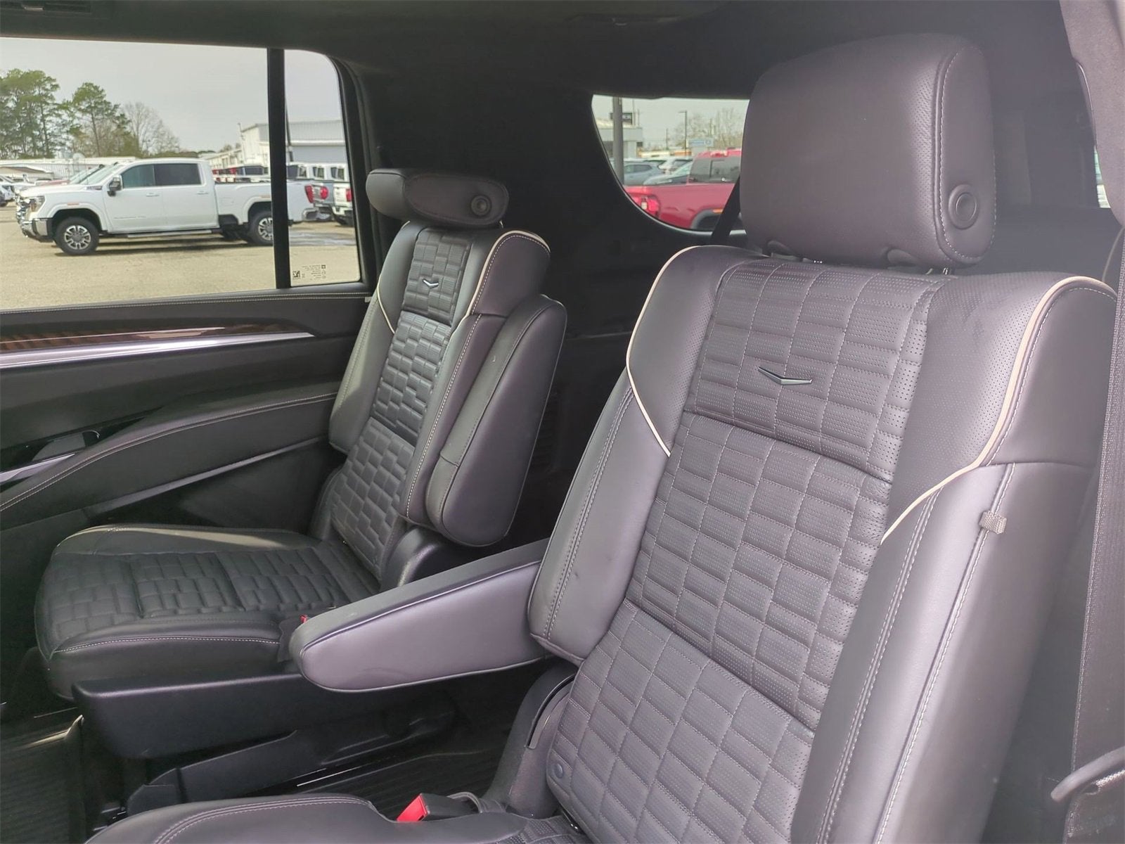 2025 Cadillac Escalade ESV Sport Platinum