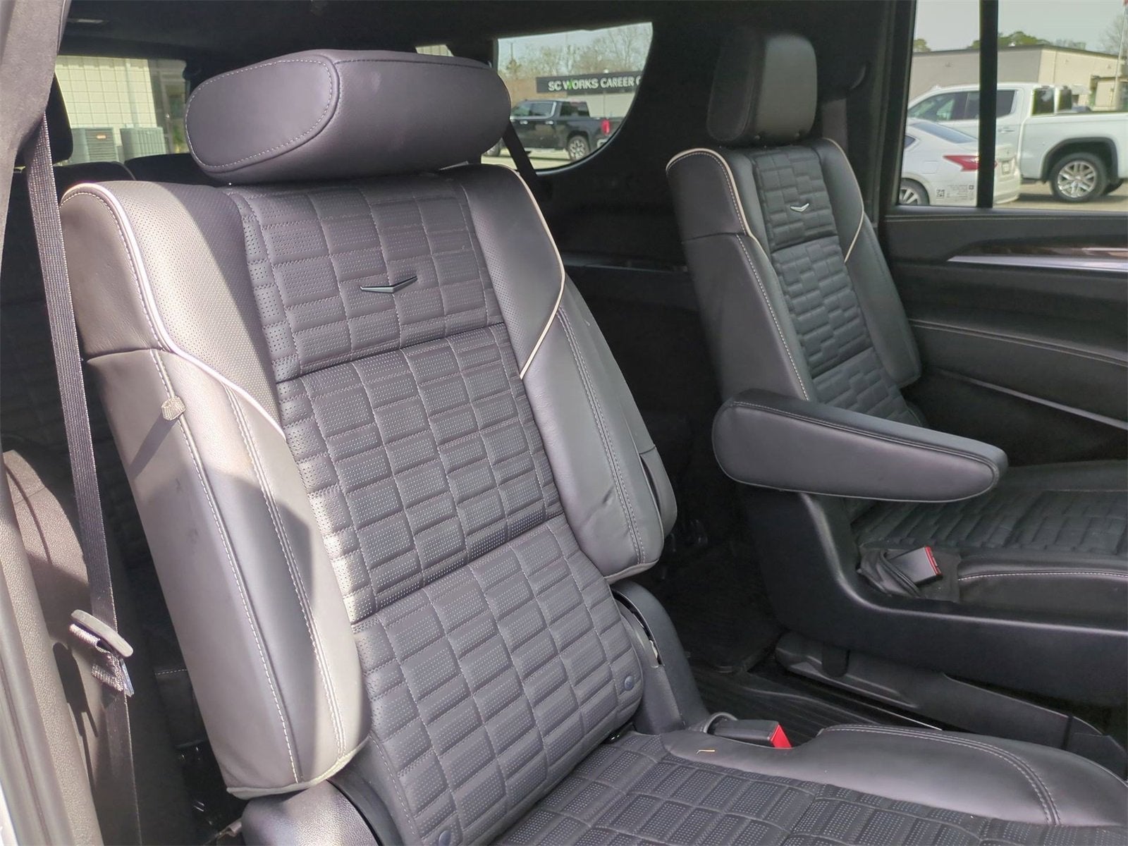 2025 Cadillac Escalade ESV Sport Platinum