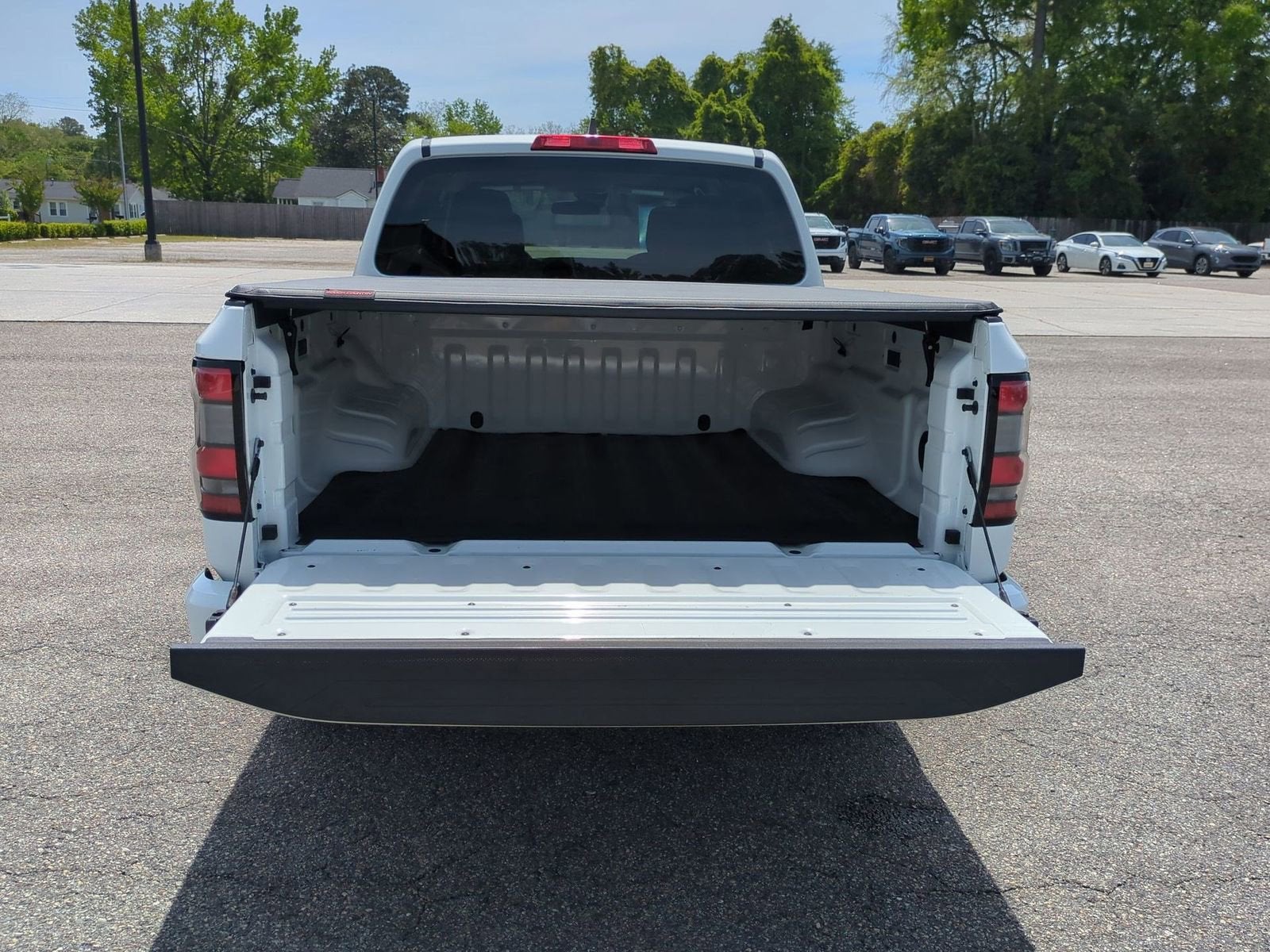 2022 Nissan Frontier Crew Cab SV 4x2