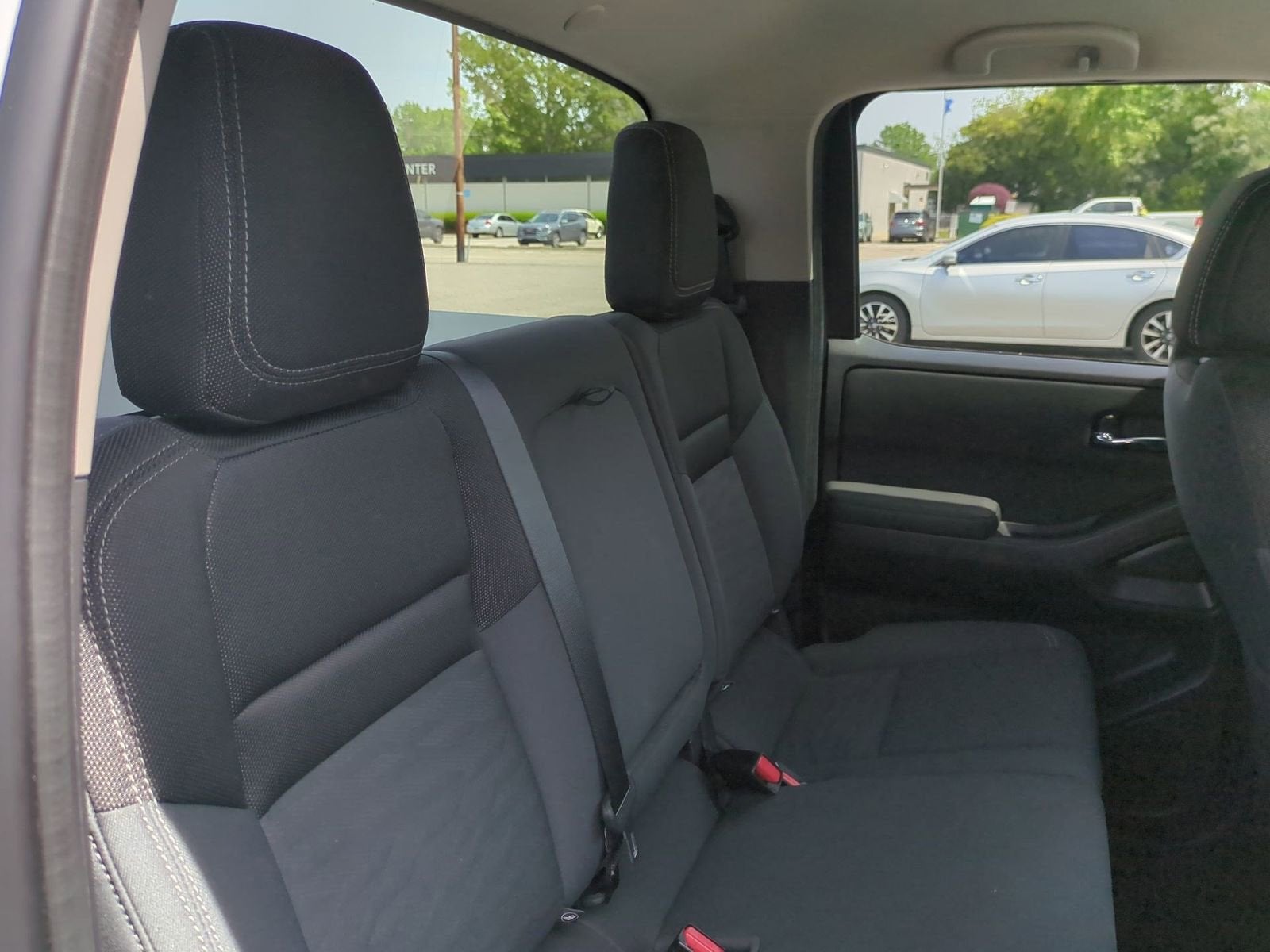 2022 Nissan Frontier Crew Cab SV 4x2