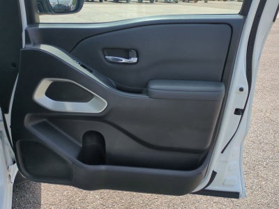 2022 Nissan Frontier Crew Cab SV 4x2