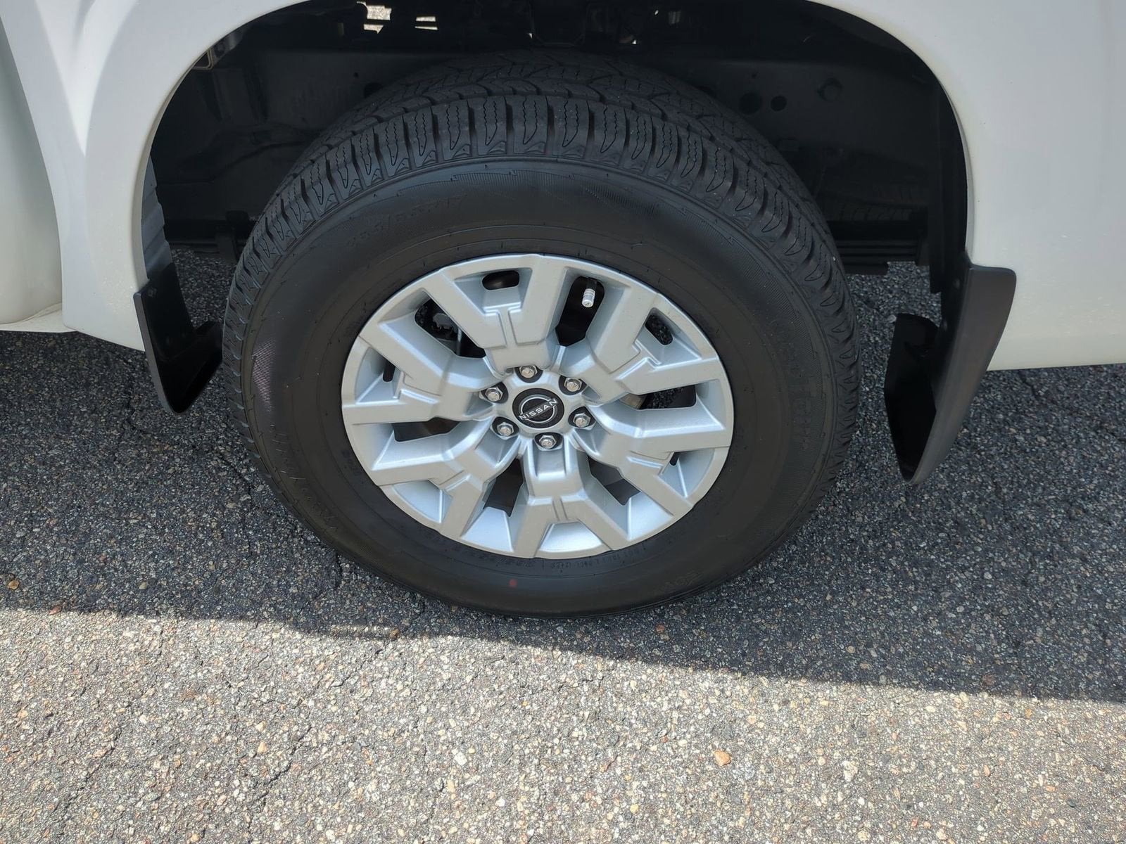 2022 Nissan Frontier Crew Cab SV 4x2