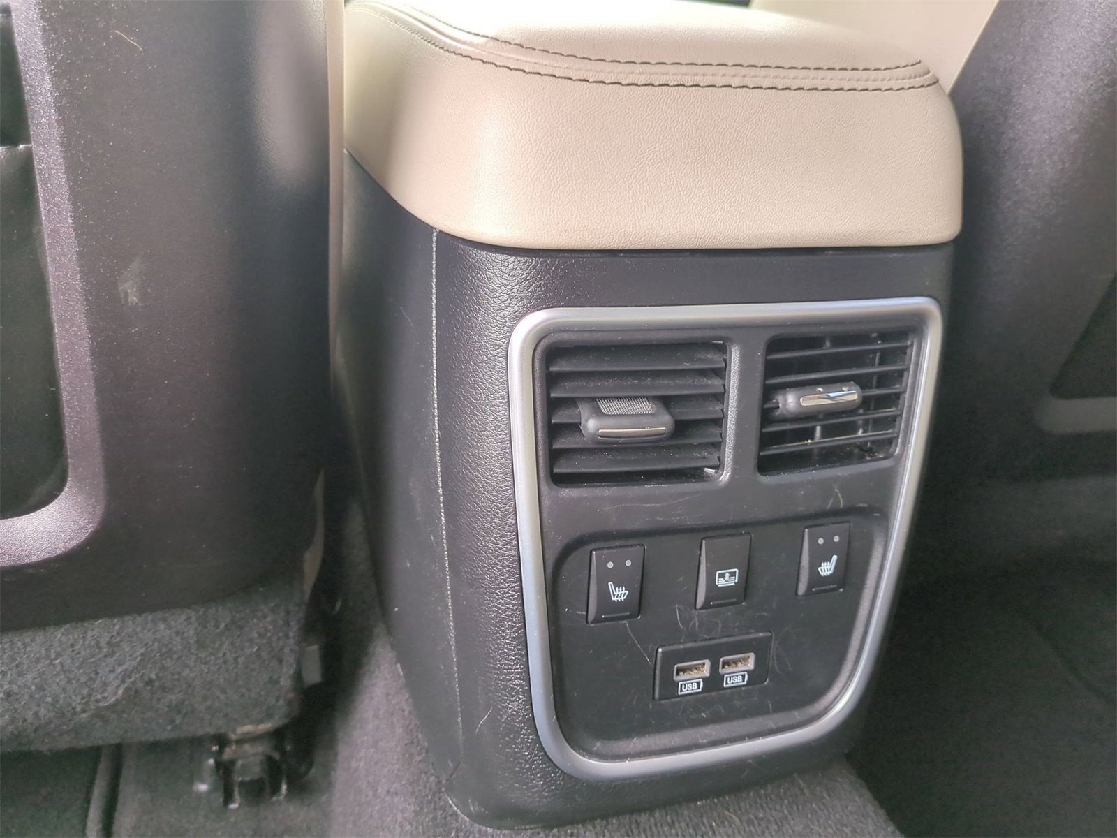 2022 Chrysler 300 Touring L