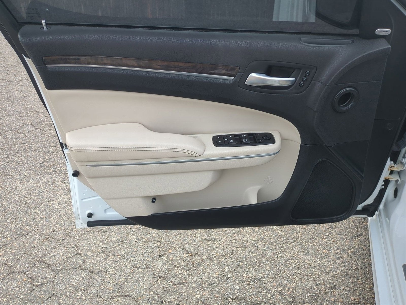 2022 Chrysler 300 Touring L