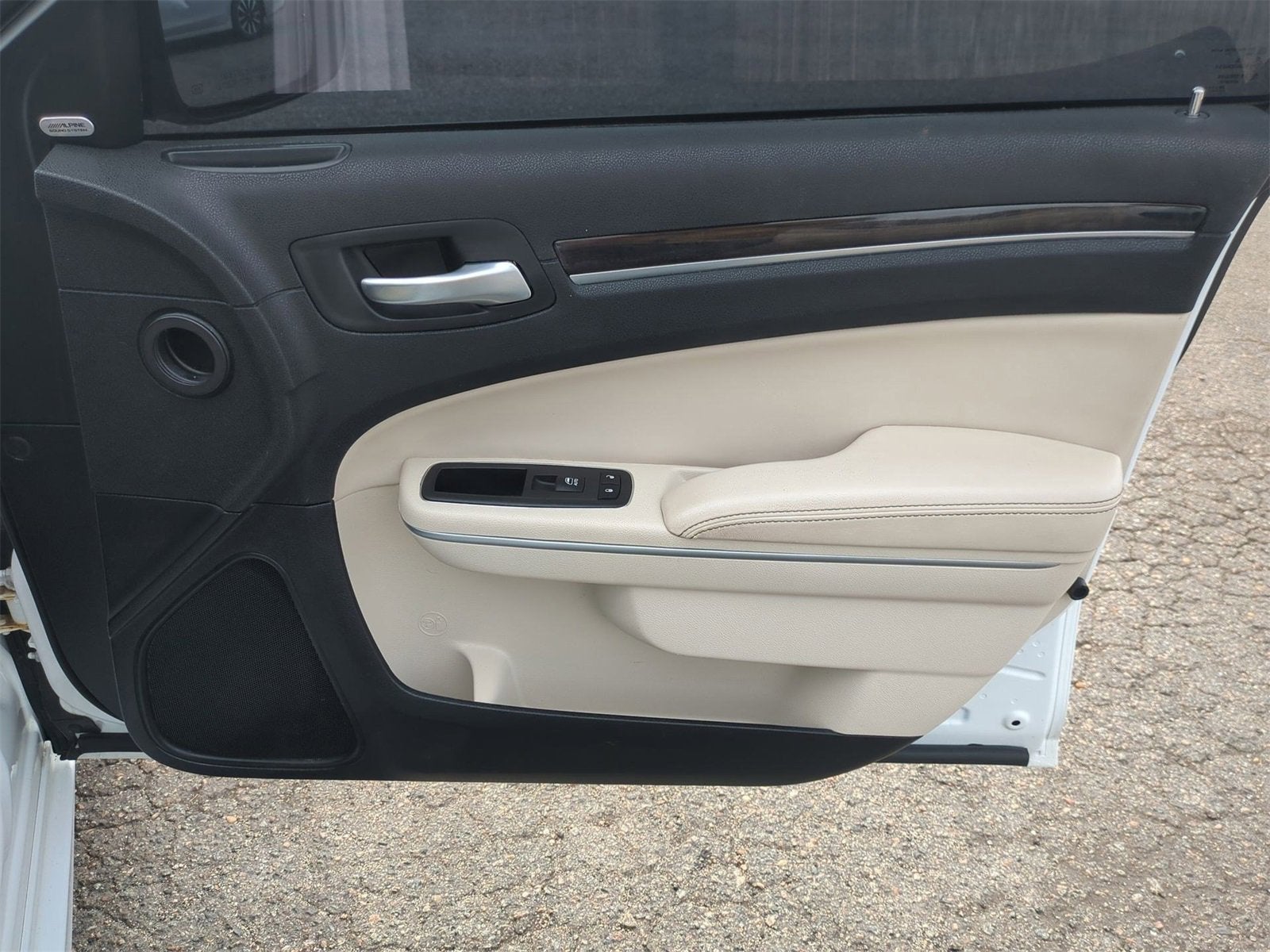 2022 Chrysler 300 Touring L