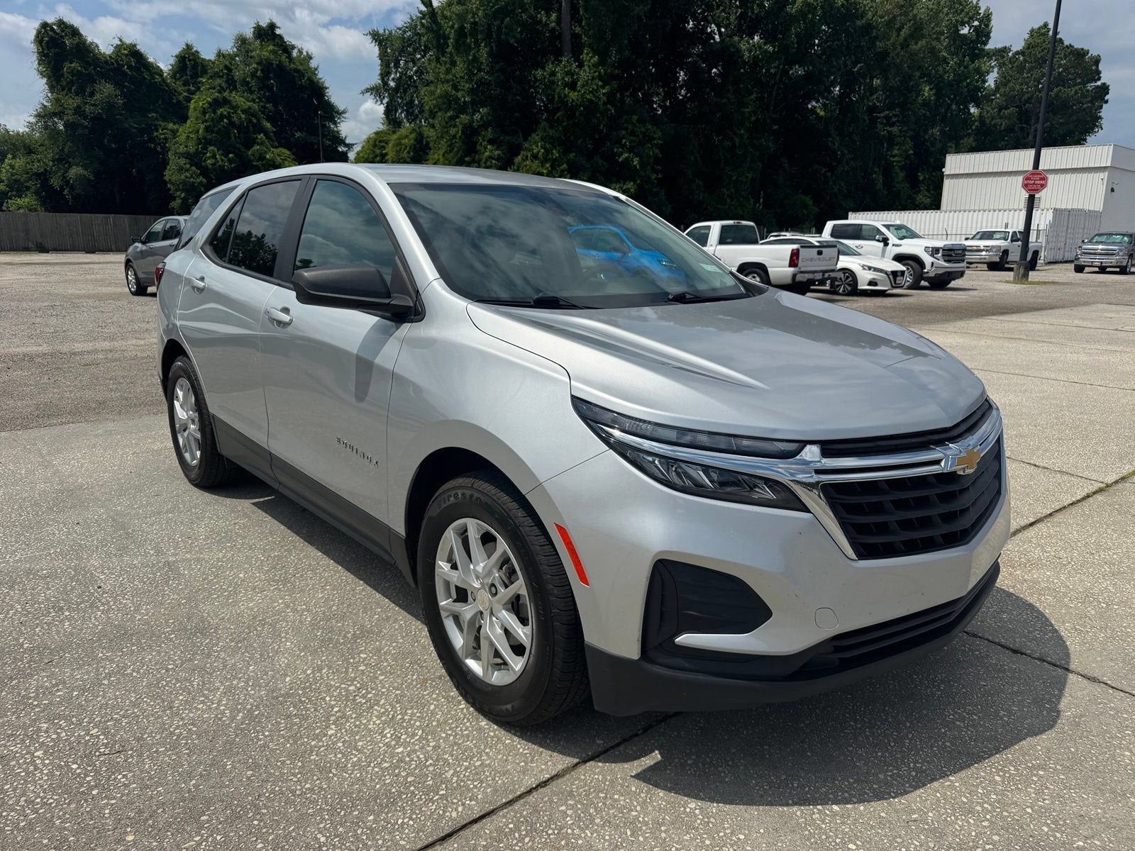 2022 Chevrolet Equinox LS